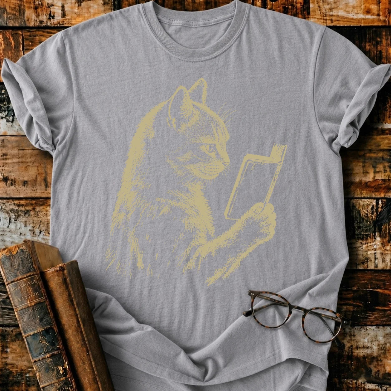 Vintage Cat Reader T-Shirt