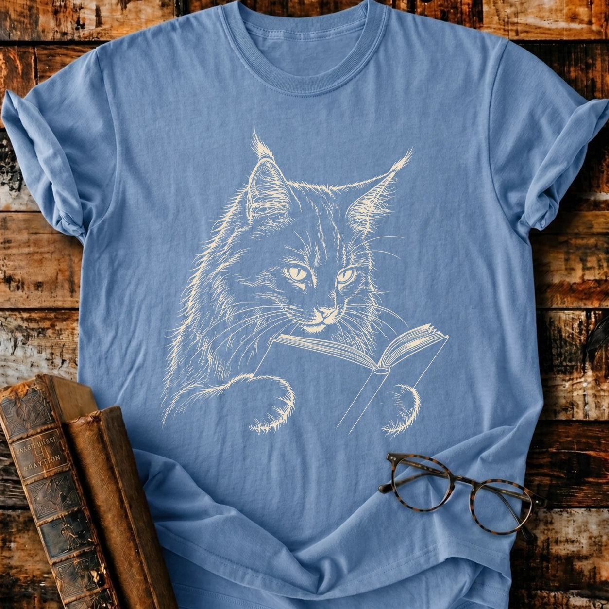 Maine Coon Reading T-Shirt